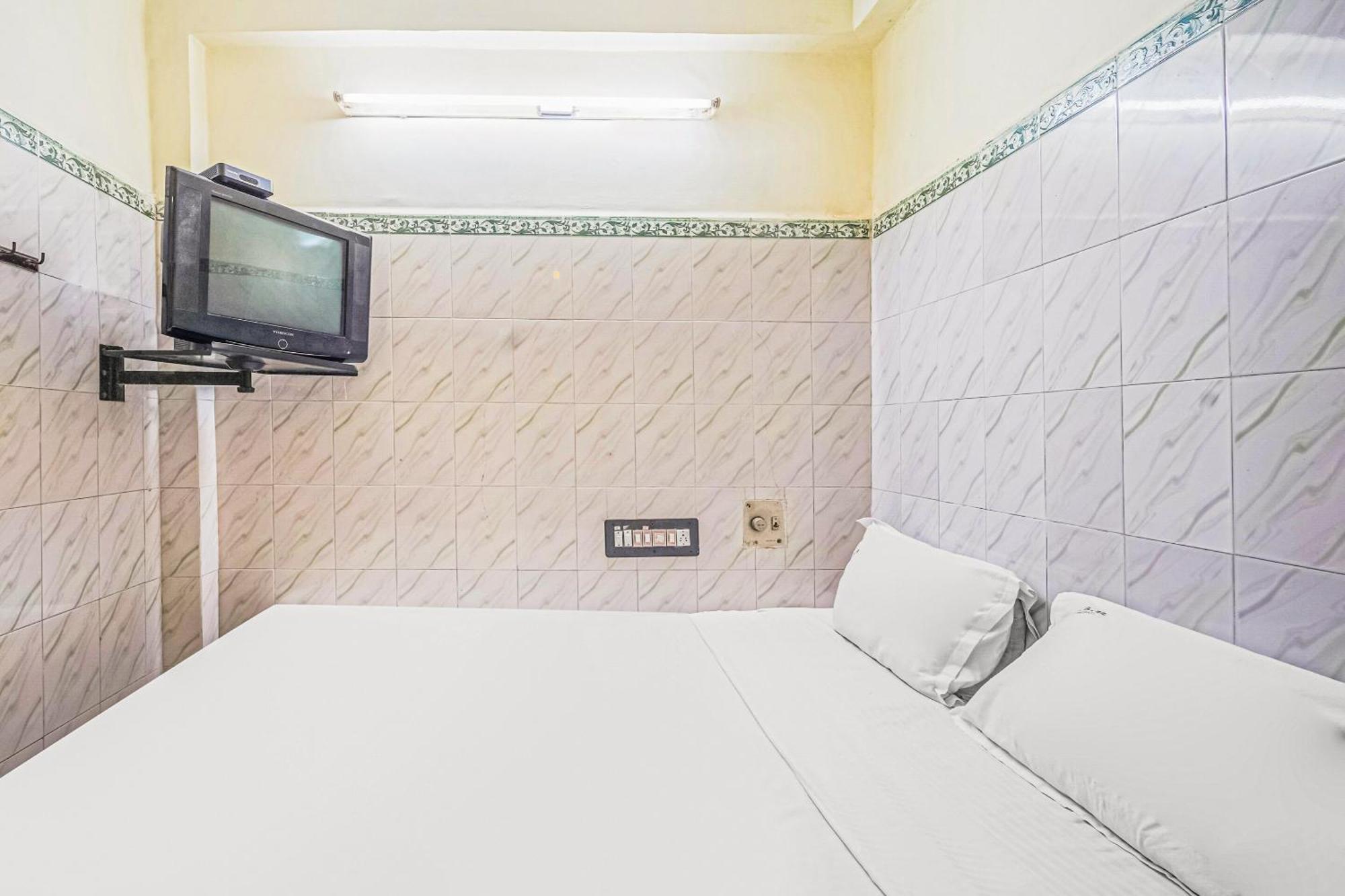 Hotel Spot On Venkata Sai Residency Tirupati Exterior foto
