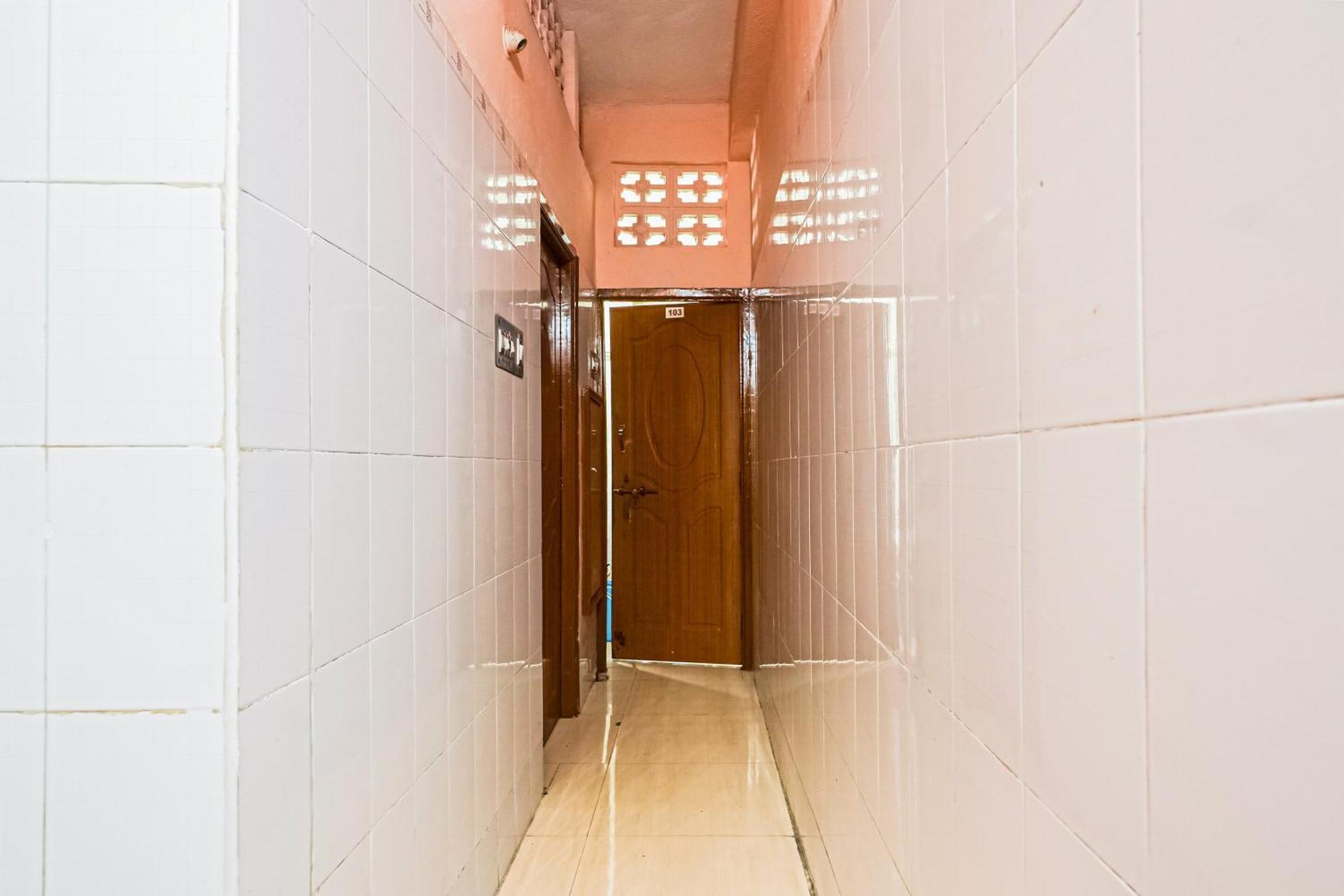 Hotel Spot On Venkata Sai Residency Tirupati Exterior foto