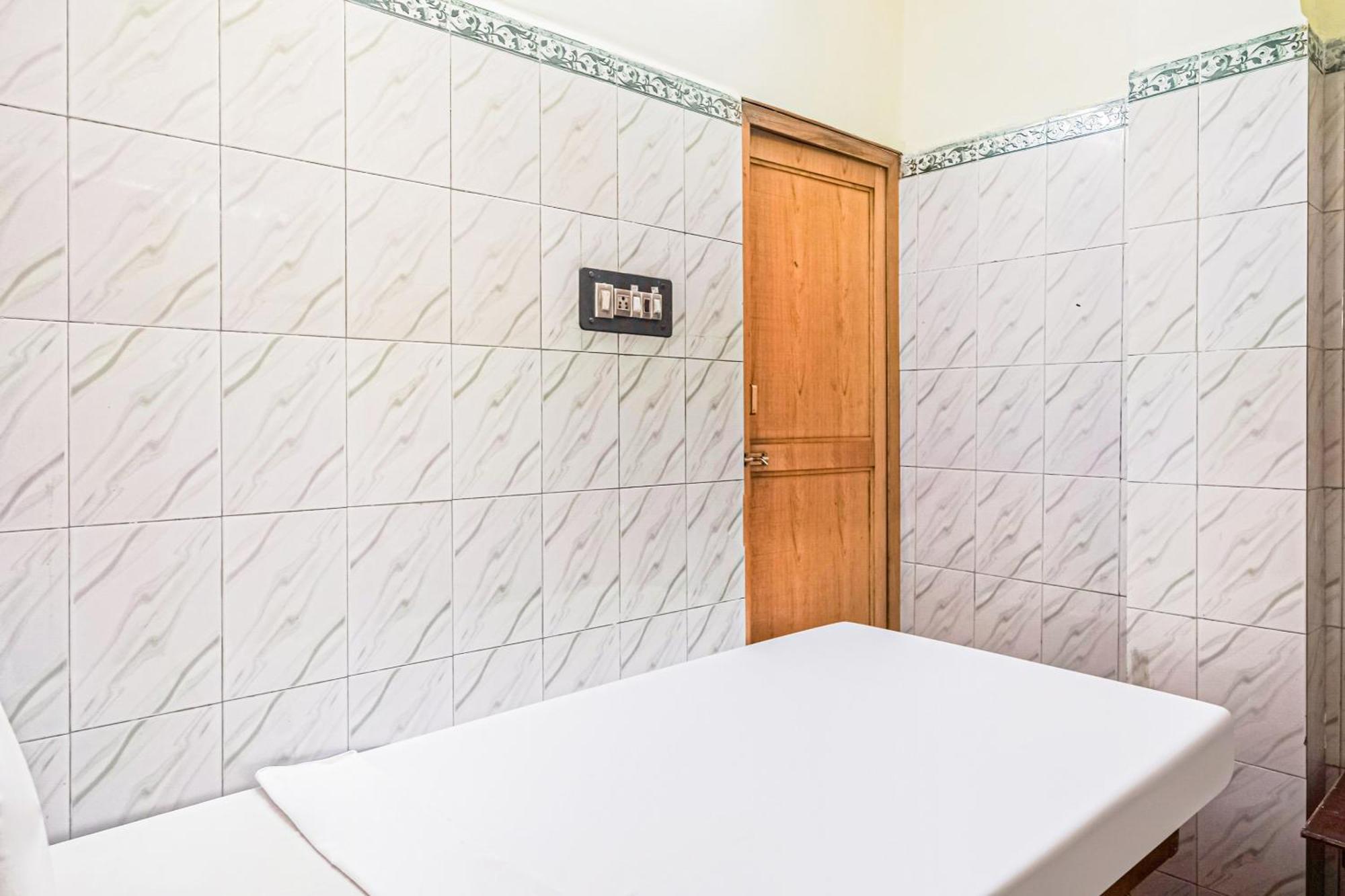 Hotel Spot On Venkata Sai Residency Tirupati Exterior foto
